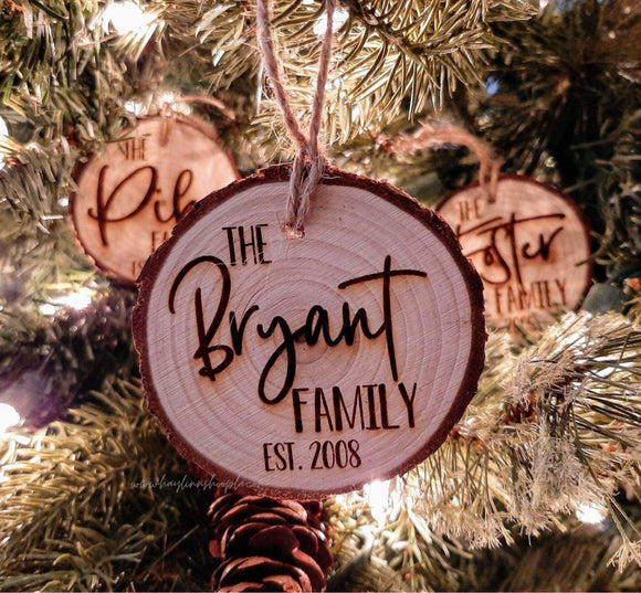 Family wood circle ornament - Wholesale